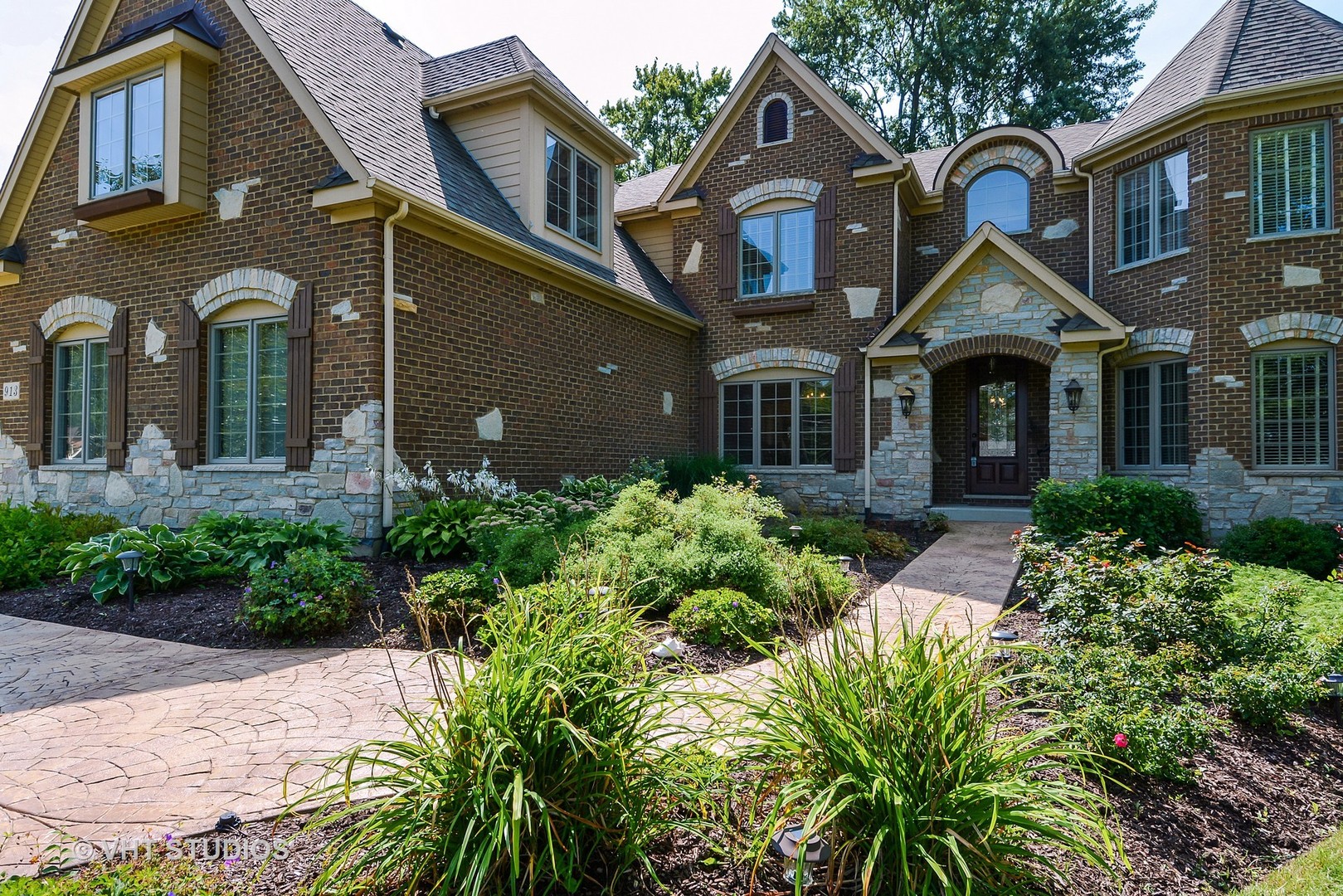 913 Riedy Road Lisle, IL 60532 - Photo 2 of 42