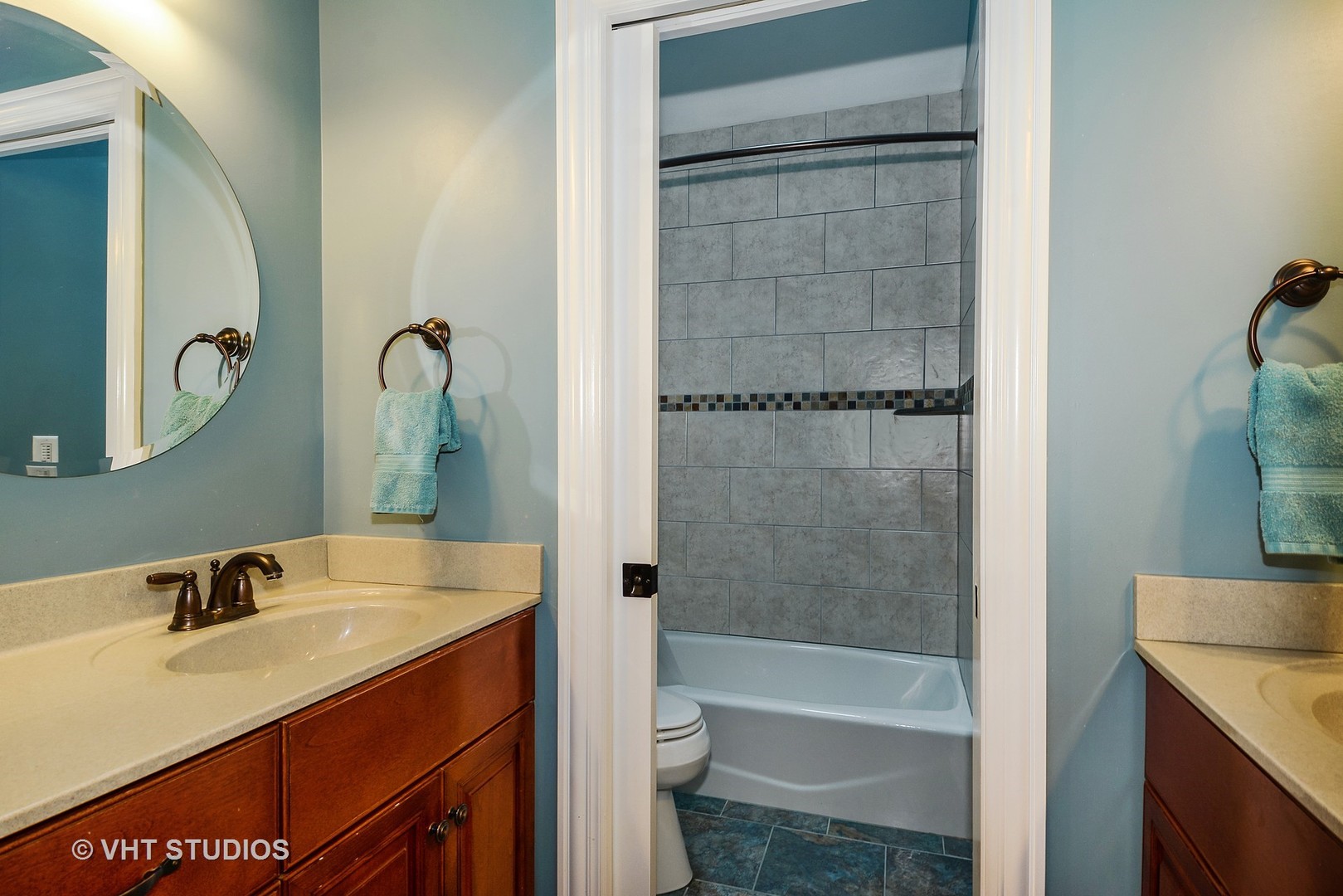 913 Riedy Road Lisle, IL 60532 - Photo 23 of 42