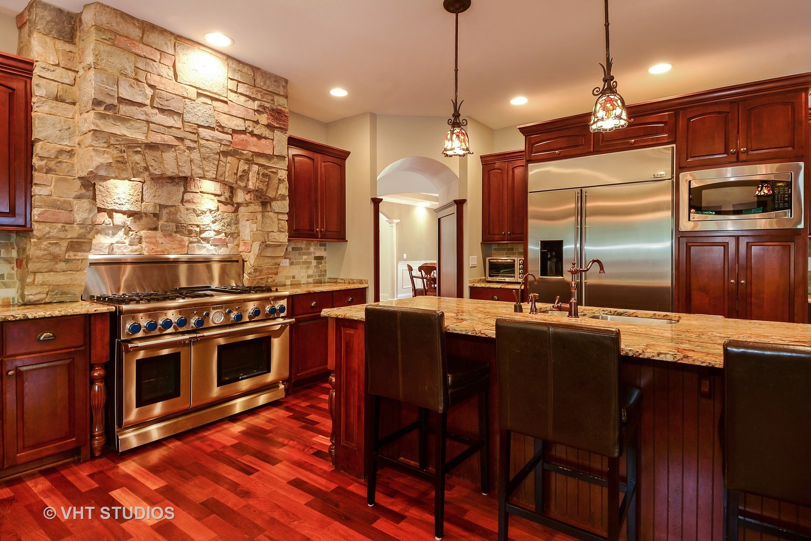 913 Riedy Road Lisle, IL 60532 - Photo 6 of 42