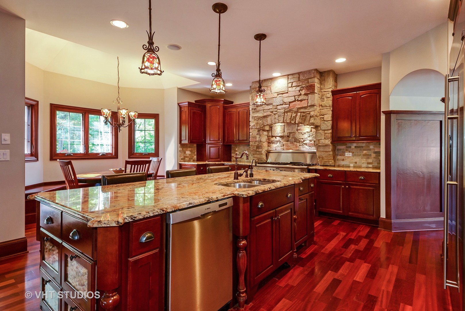 913 Riedy Road Lisle, IL 60532 - Photo 7 of 42