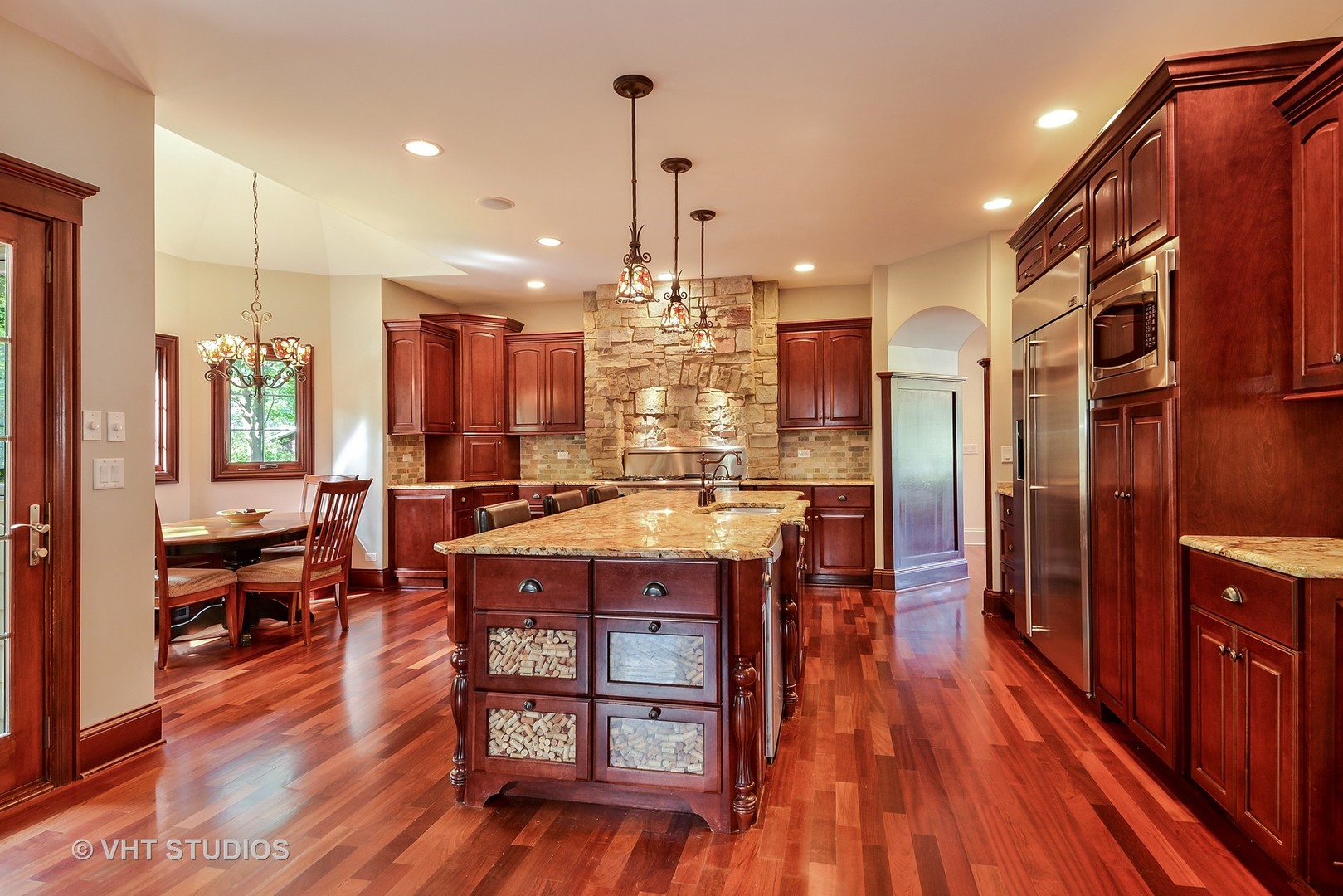 913 Riedy Road Lisle, IL 60532 - Photo 9 of 42