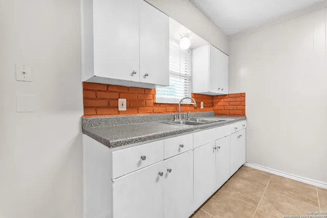 $175,000 | 5131 Redding Drive, Kirby, TX 78219