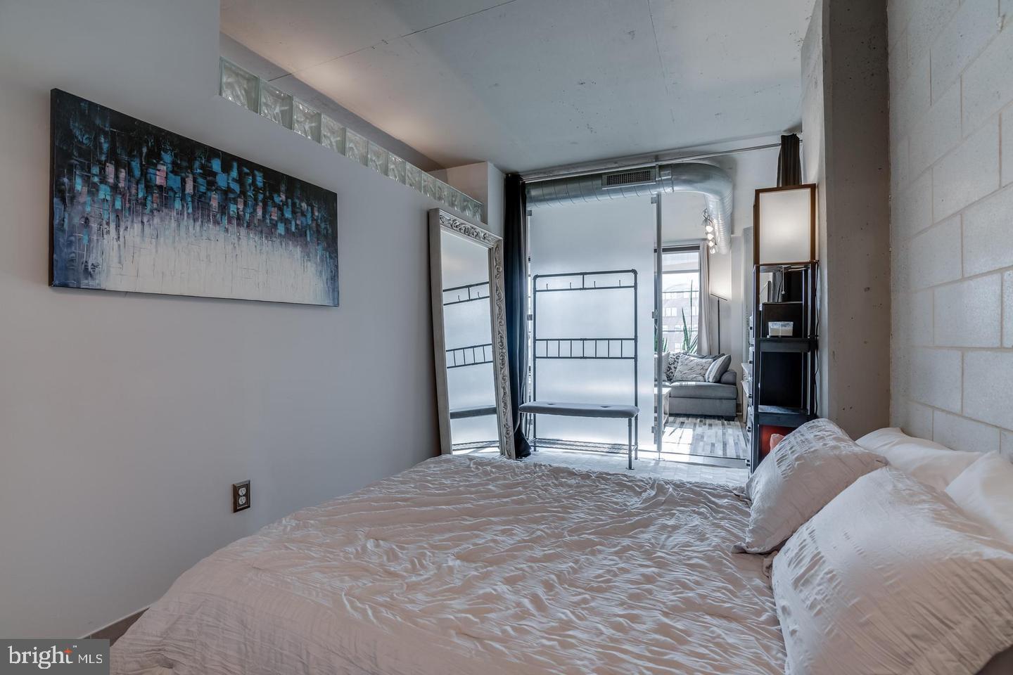 1133 14th Street Northwest, Unit 1010 Washington, DC 20005 - Photo 14 of 39