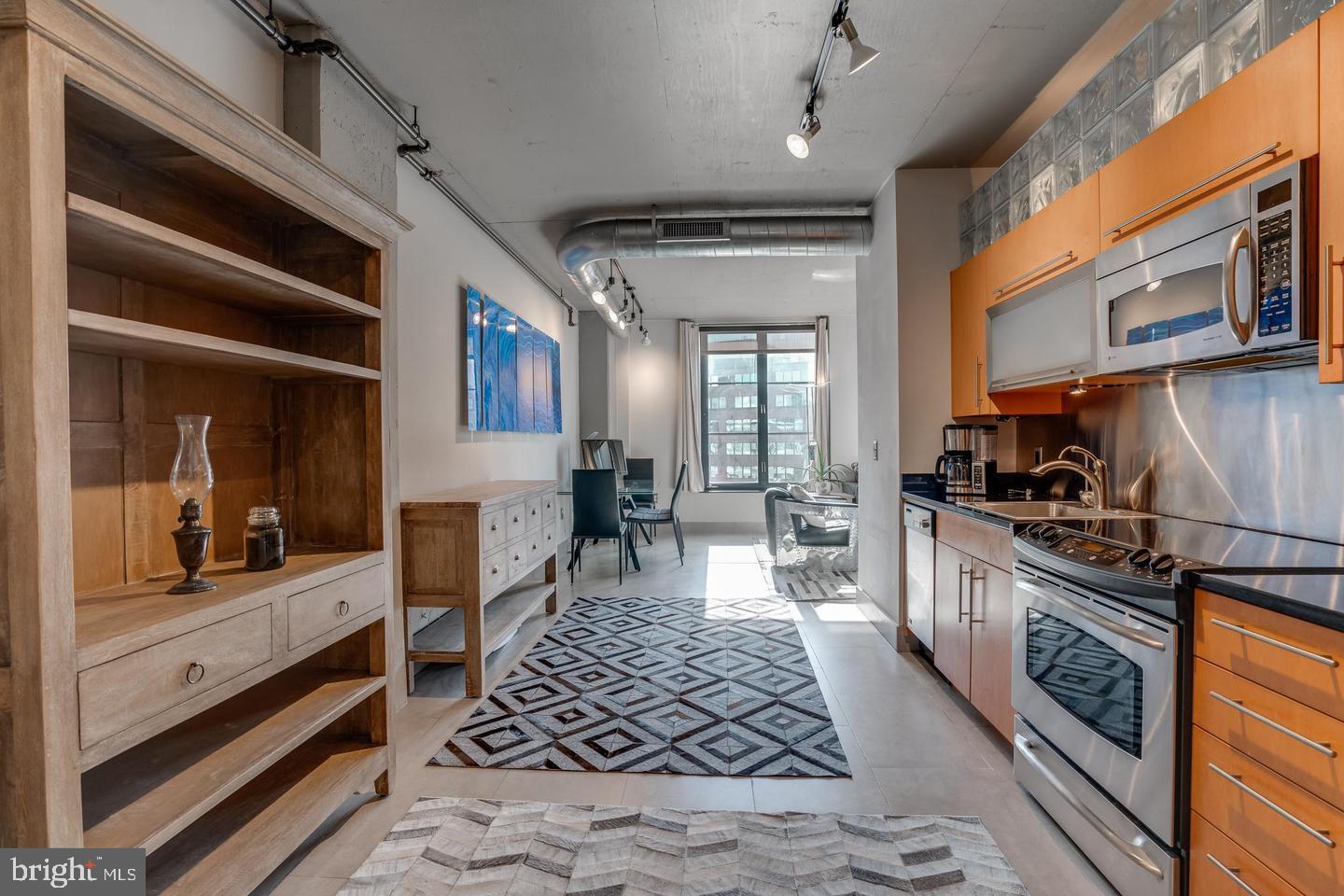 1133 14th Street Northwest, Unit 1010 Washington, DC 20005 - Photo 16 of 39