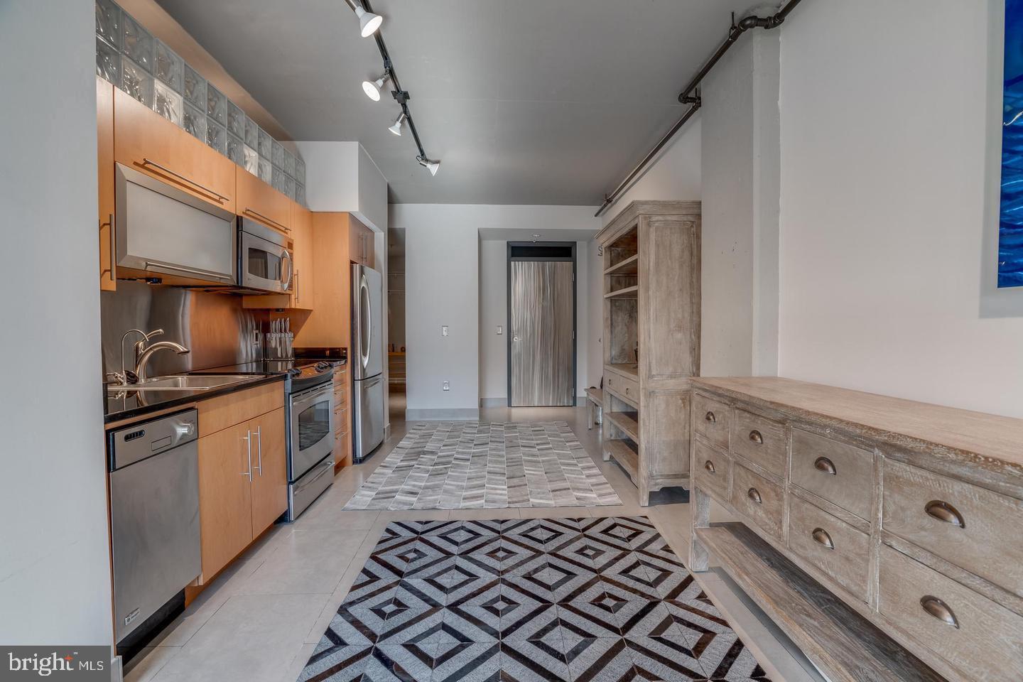 1133 14th Street Northwest, Unit 1010 Washington, DC 20005 - Photo 20 of 39