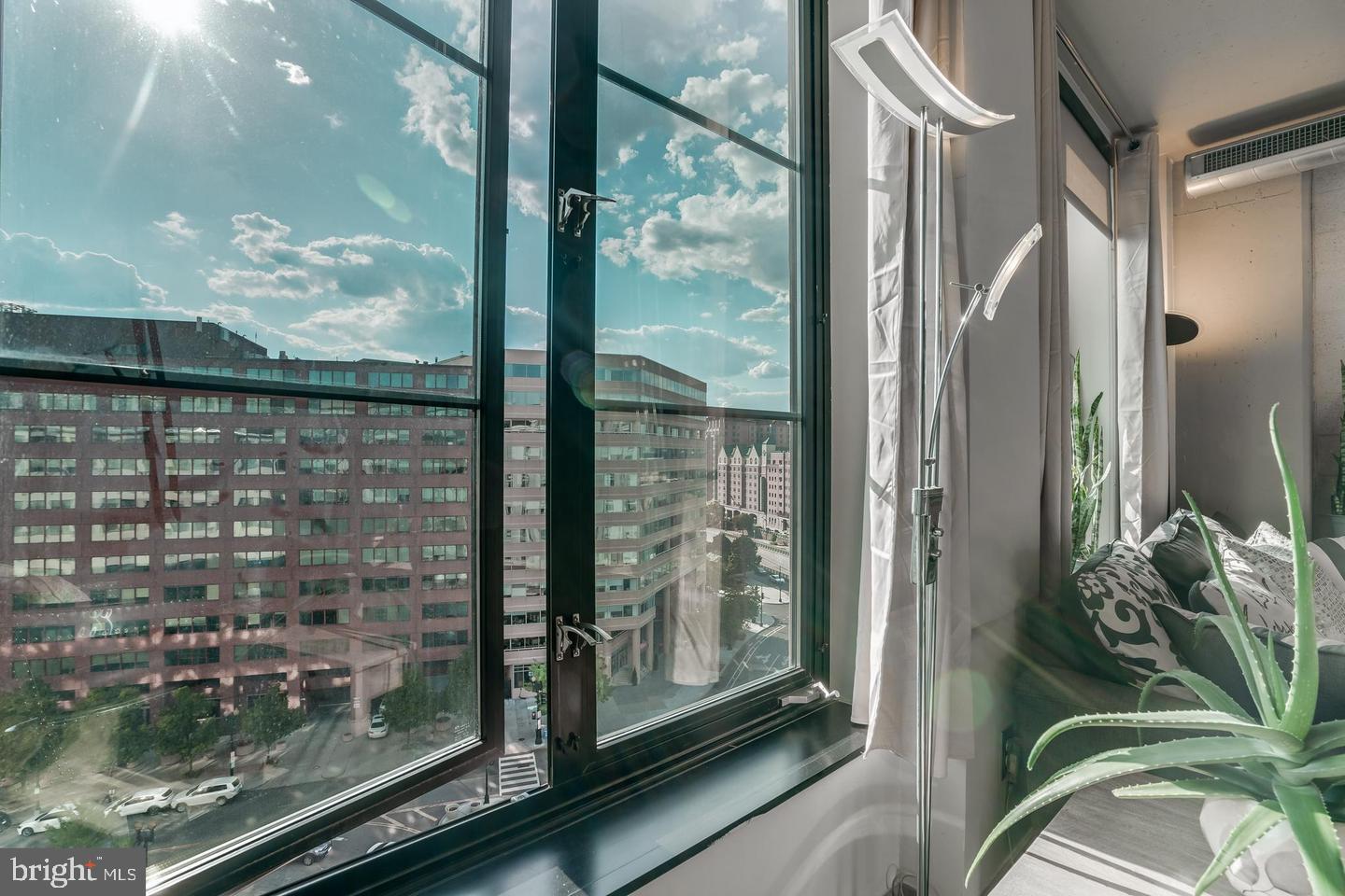 1133 14th Street Northwest, Unit 1010 Washington, DC 20005 - Photo 23 of 39