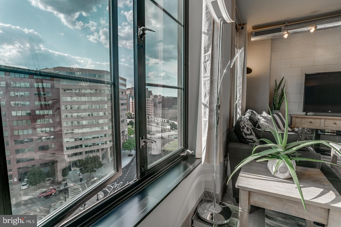 1133 14th Street Northwest, Unit 1010 Washington, DC 20005 - Photo 24 of 39