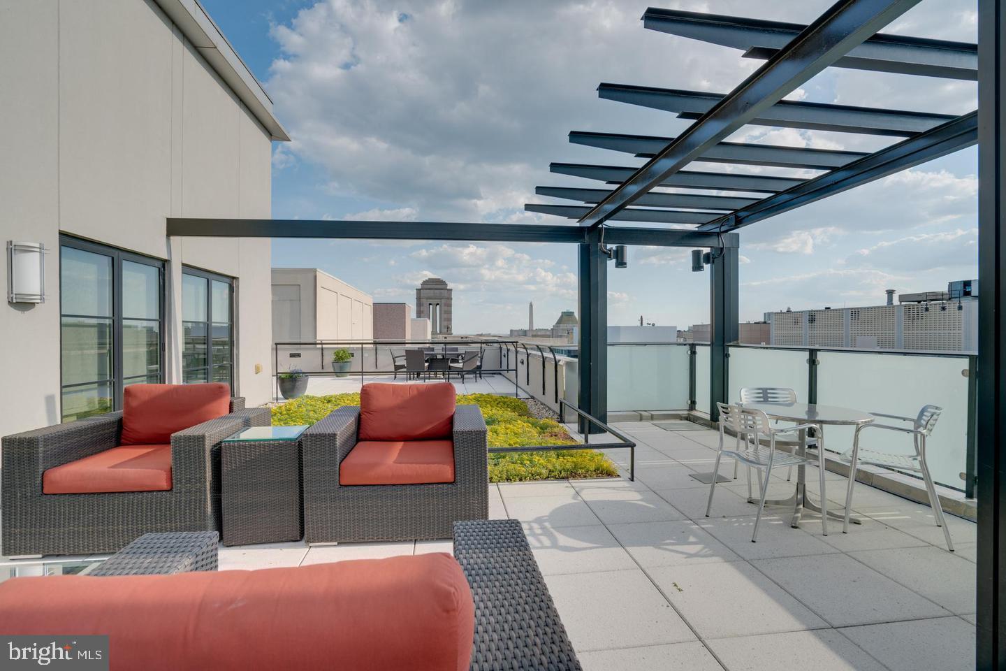 1133 14th Street Northwest, Unit 1010 Washington, DC 20005 - Photo 34 of 39