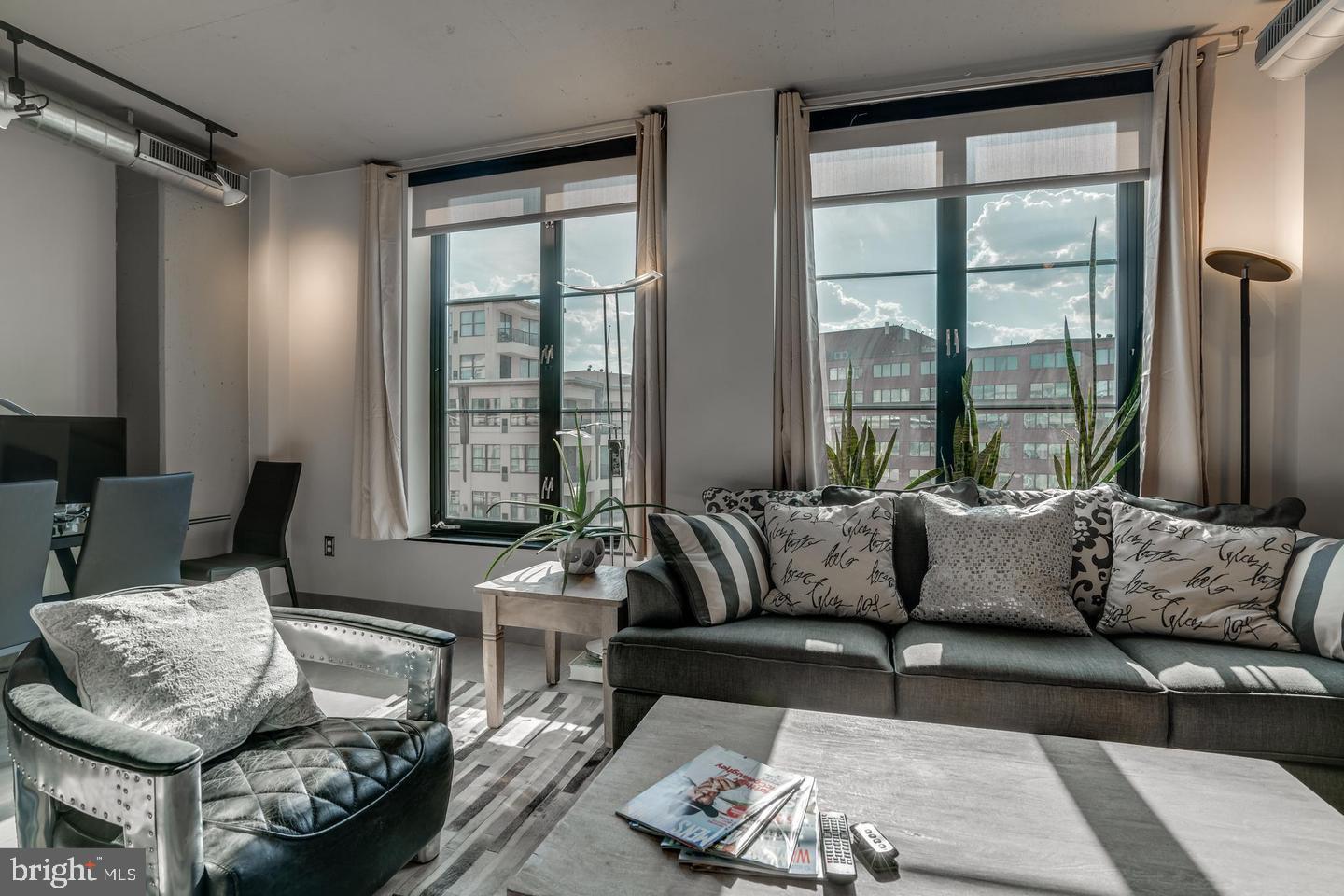 1133 14th Street Northwest, Unit 1010 Washington, DC 20005 - Photo 7 of 39