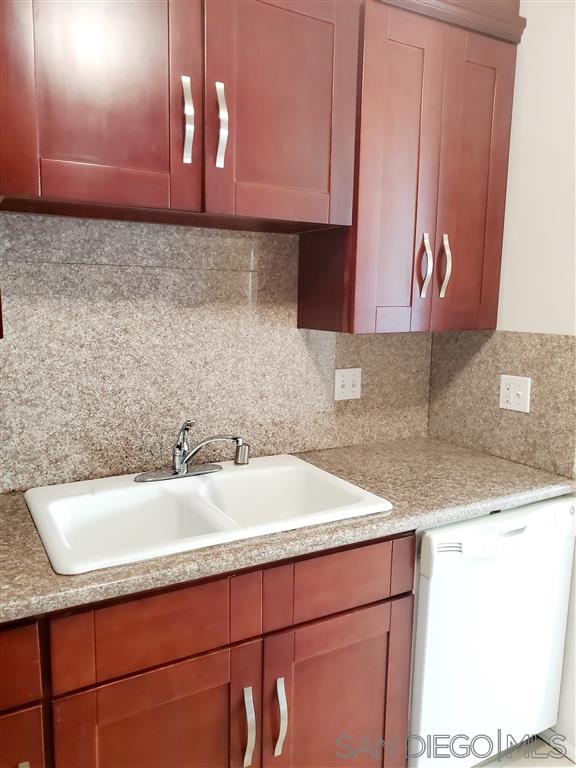 2510 Torrey Pines Road, Unit 210 La Jolla, CA 92037 - Photo 5 of 13