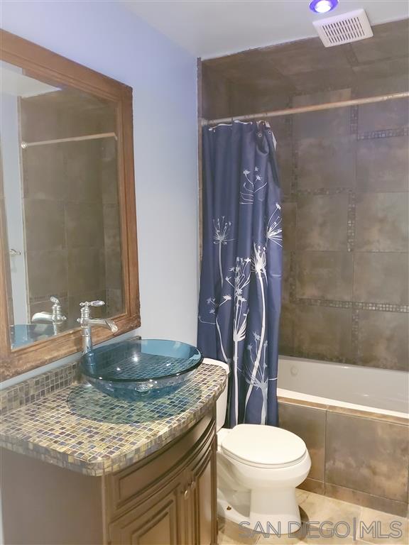 2510 Torrey Pines Road, Unit 210 La Jolla, CA 92037 - Photo 9 of 13