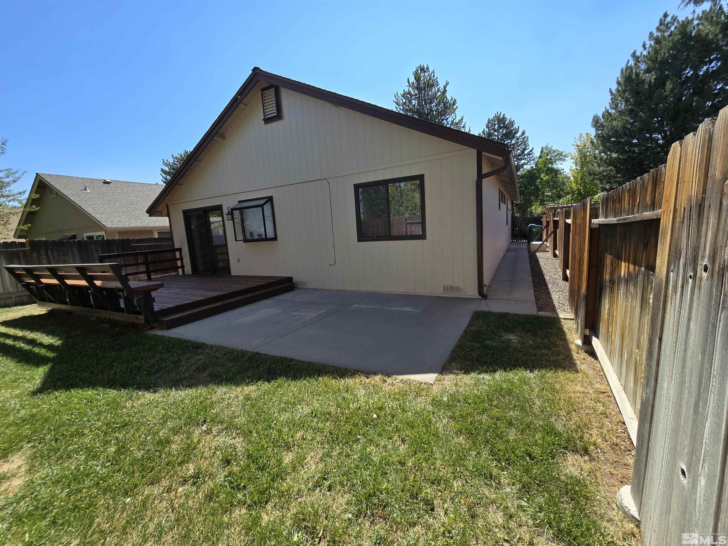 1810 Grand Point Way Reno, NV 89523 - Photo 20 of 23 Photo 20
