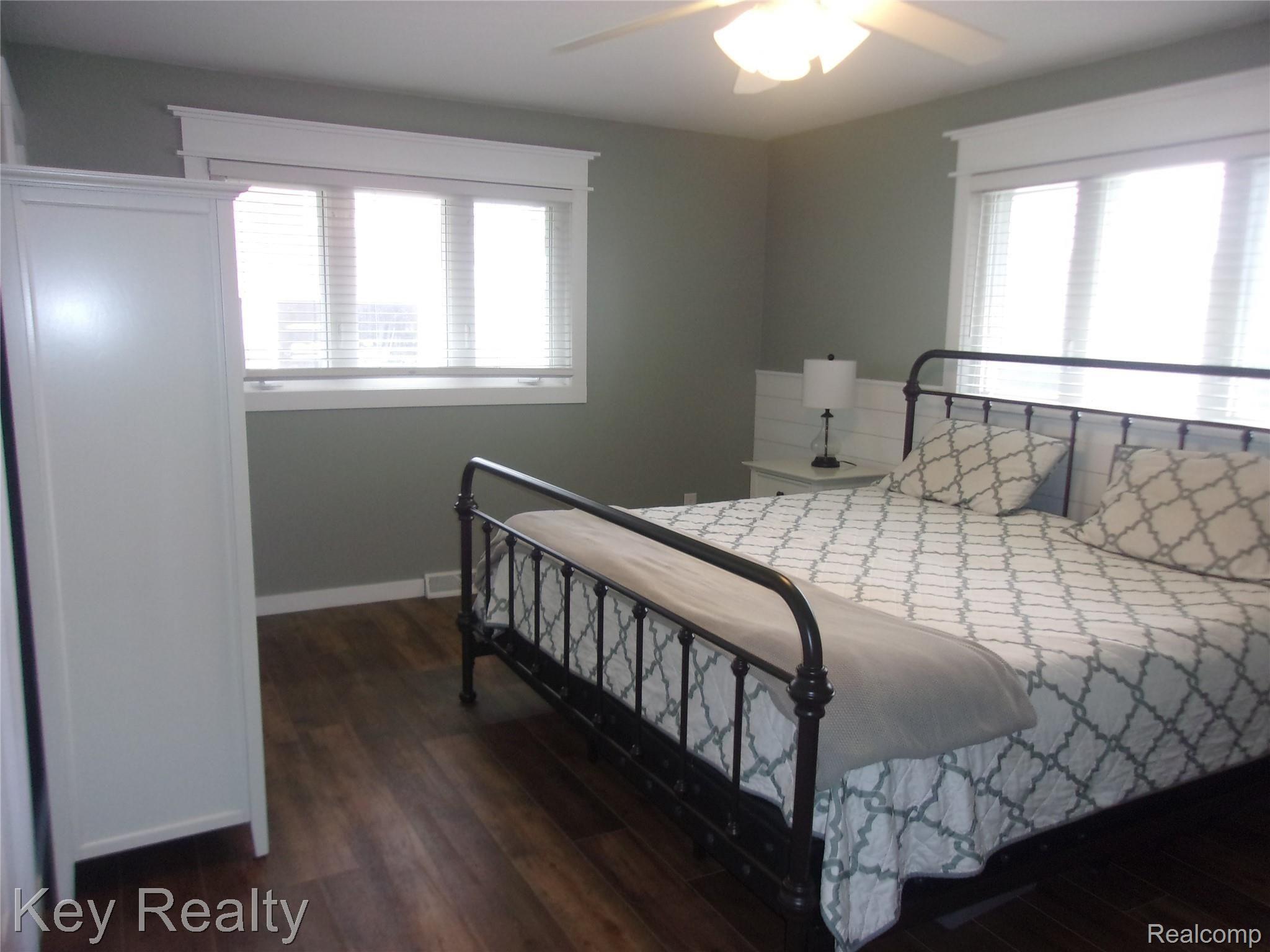 19131 Hannan Road New Boston, MI 48164 - Photo 30 of 57 MASTER BEDROOM