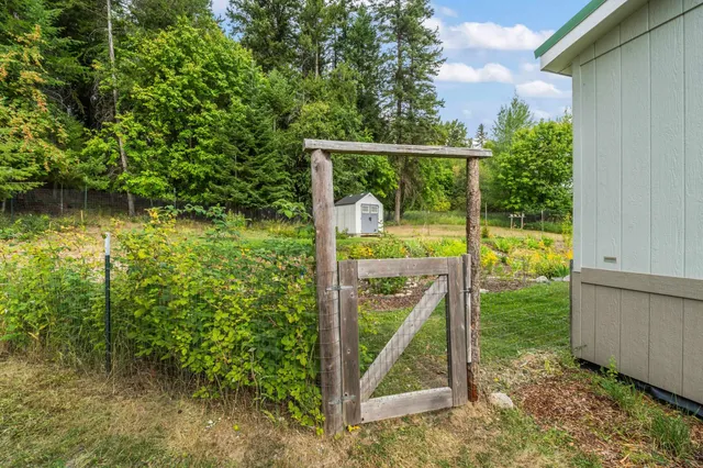 $325,000 | 2516 Burgess Road, Addy, WA 99101