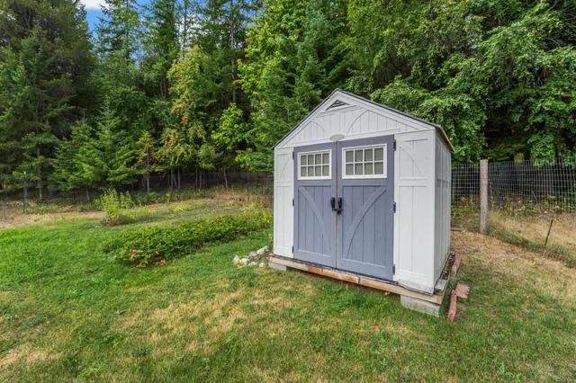 $325,000 | 2516 Burgess Road, Addy, WA 99101