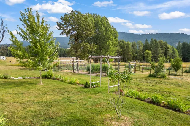 $325,000 | 2516 Burgess Road, Addy, WA 99101