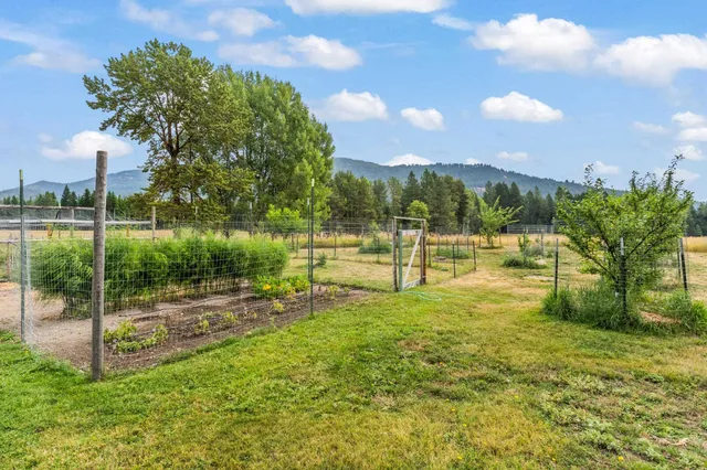 $325,000 | 2516 Burgess Road, Addy, WA 99101