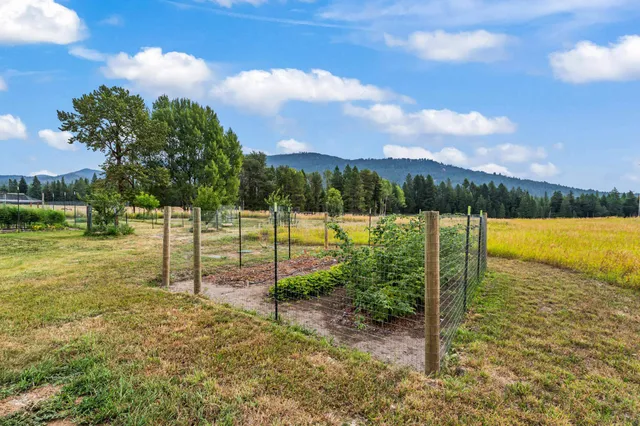 $325,000 | 2516 Burgess Road, Addy, WA 99101