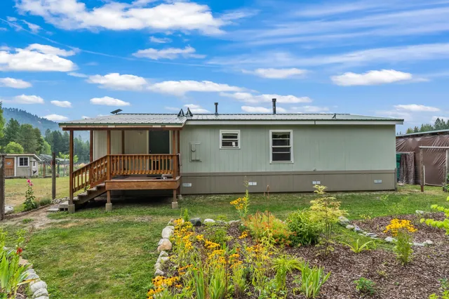 $325,000 | 2516 Burgess Road, Addy, WA 99101