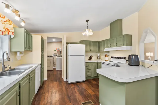 $325,000 | 2516 Burgess Road, Addy, WA 99101