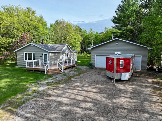 $275,000 | 11966 Lindquist Road, Hibbing, MN 55746