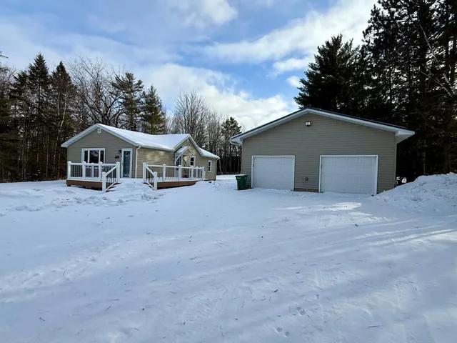 $275,000 | 11966 Lindquist Road, Hibbing, MN 55746