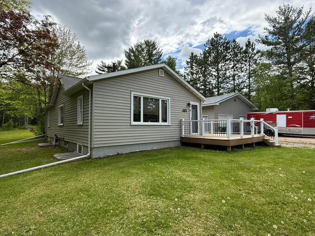 $275,000 | 11966 Lindquist Road, Hibbing, MN 55746