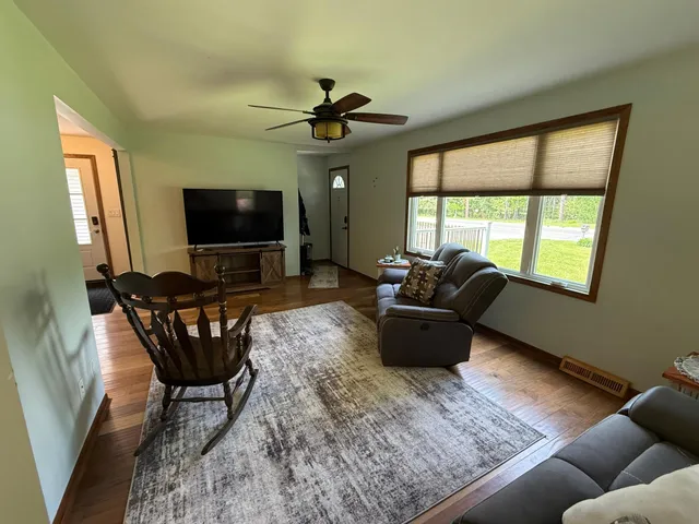 $275,000 | 11966 Lindquist Road, Hibbing, MN 55746