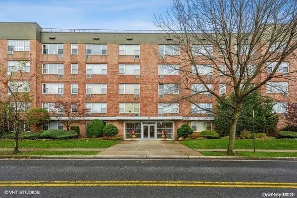$155,000 | 280 Guy Lombardo Avenue, Unit 5H, Freeport, NY 11520