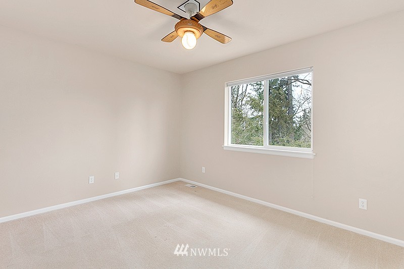 16560 Southeast 162nd Street Renton, WA 98058 - Photo 13 of 25 Gallery Image 13
