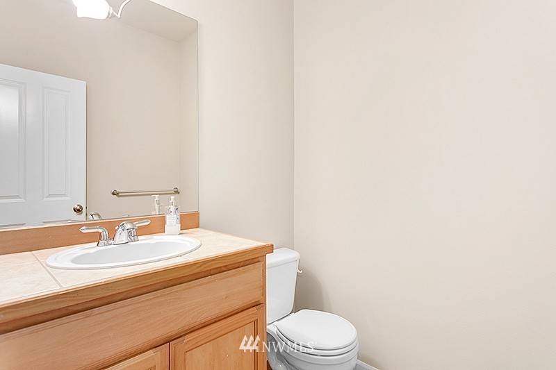 16560 Southeast 162nd Street Renton, WA 98058 - Photo 5 of 25 Gallery Image 5