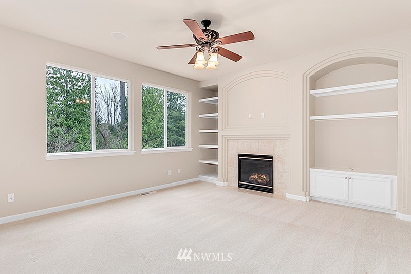 16560 Southeast 162nd Street Renton, WA 98058 - Photo 6 of 25 Gallery Image 6