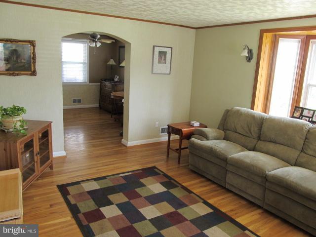 7322 Conley Street Baltimore, MD 21224 - Photo 1 of 18 Living Room
