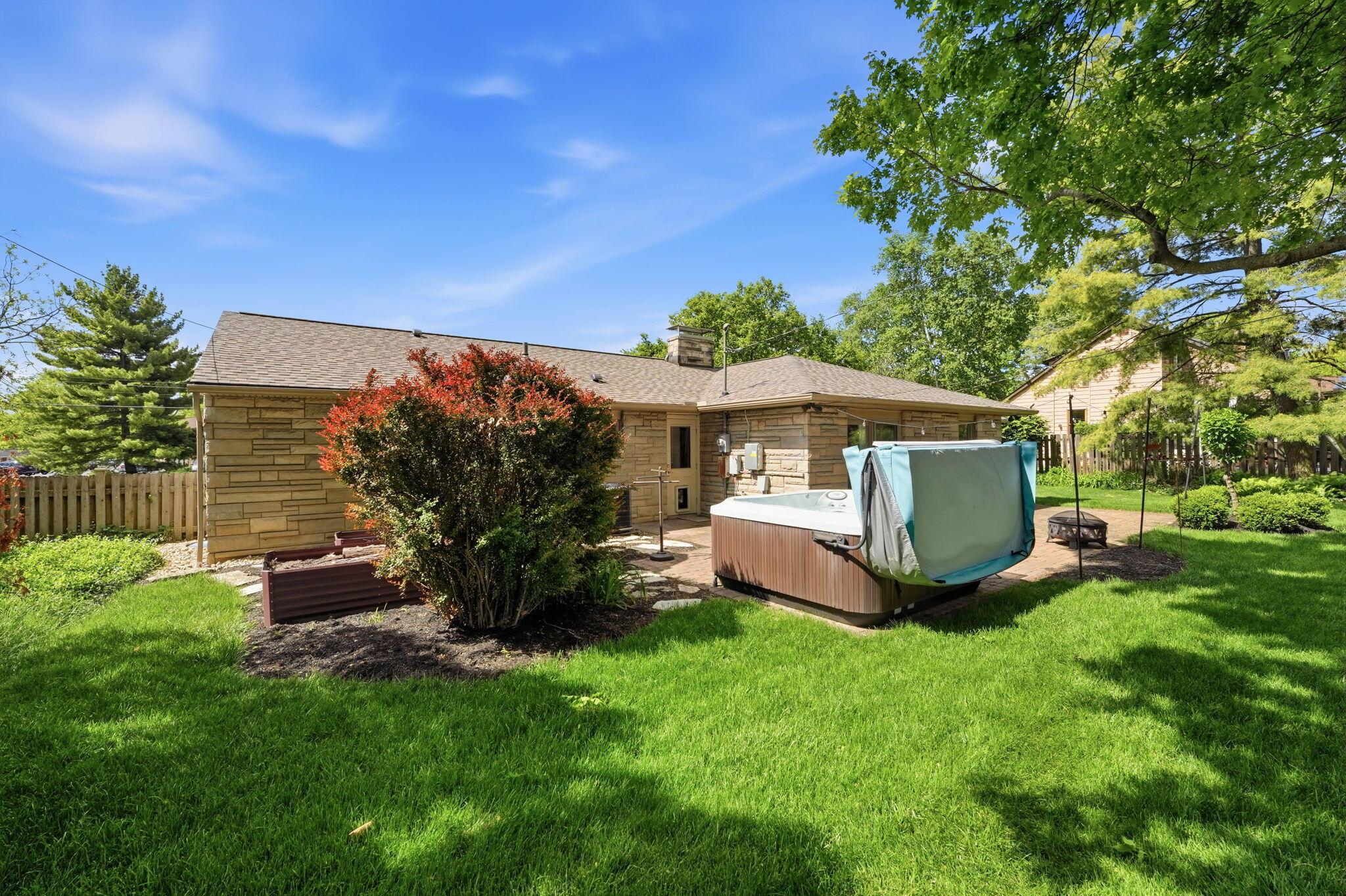 2290 Middlesex Road Columbus, OH 43220 - Photo 45 of 49