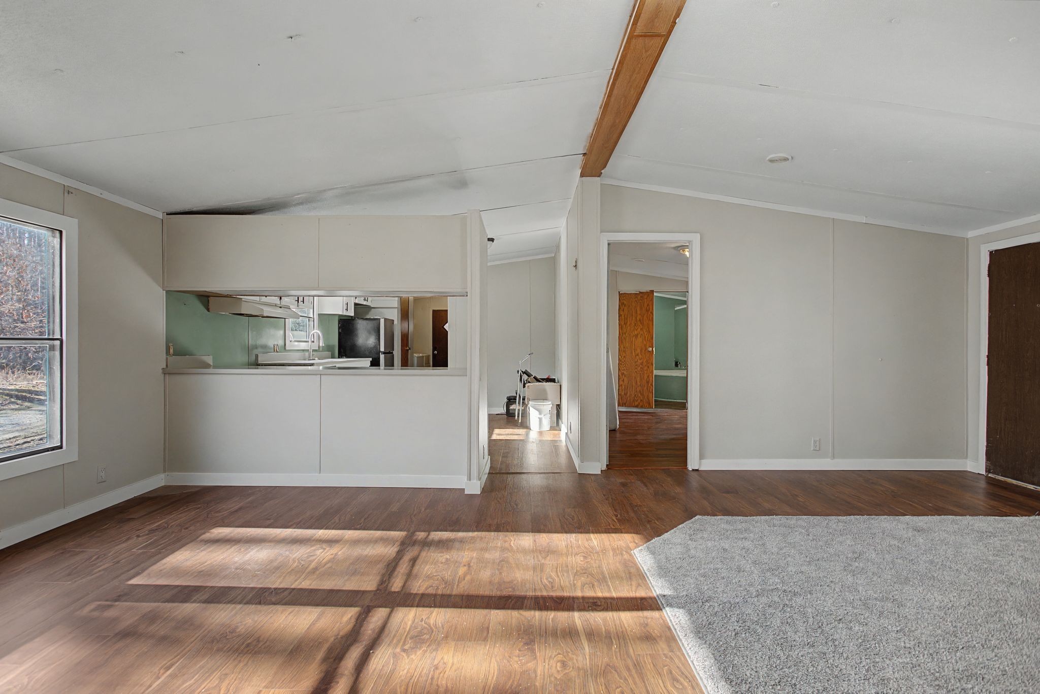 405 Napier Road Hohenwald, TN 38462 - Photo 23 of 37 a view of a living room