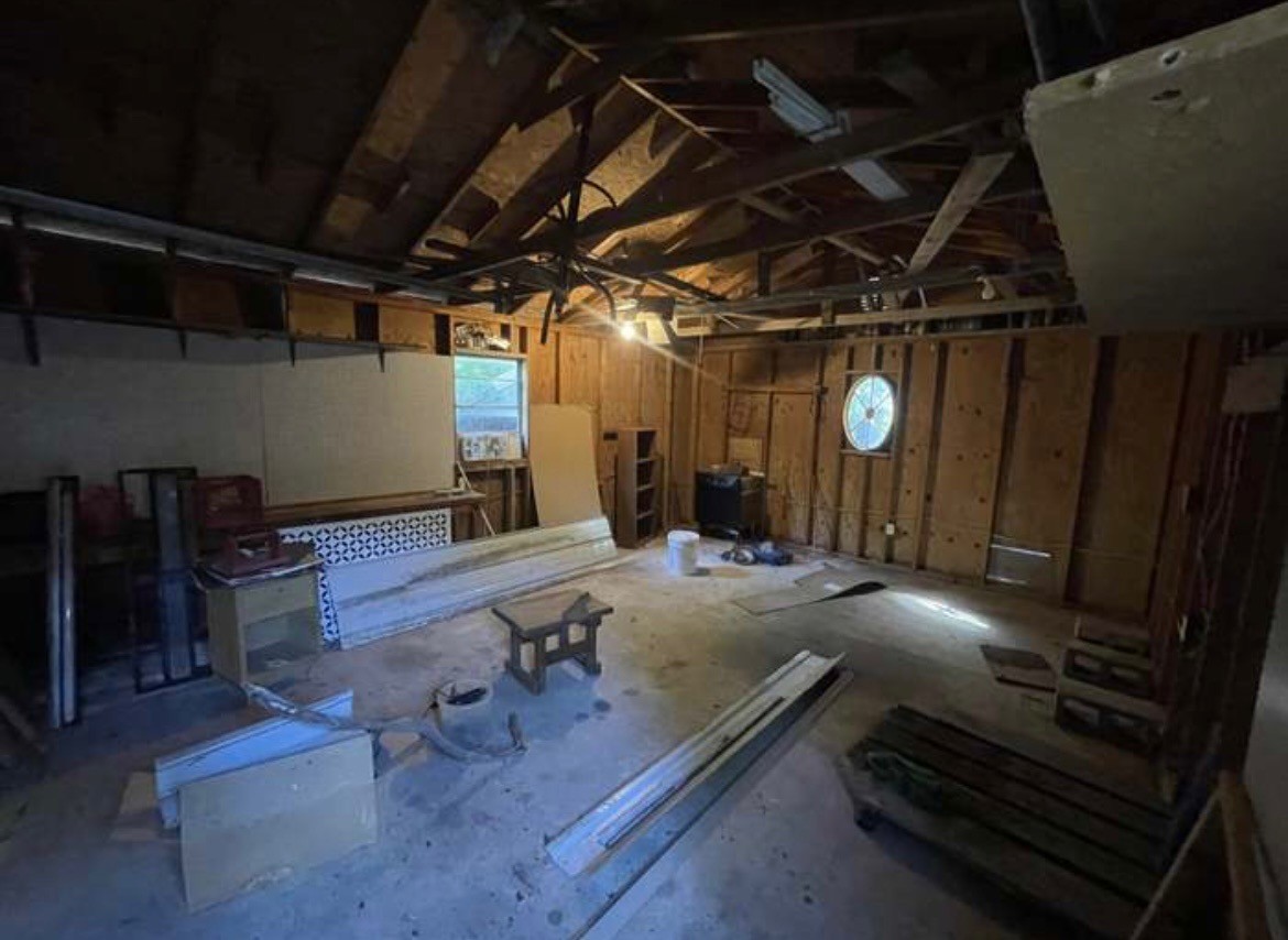 405 Napier Road Hohenwald, TN 38462 - Photo 31 of 37 a room with gym equipment