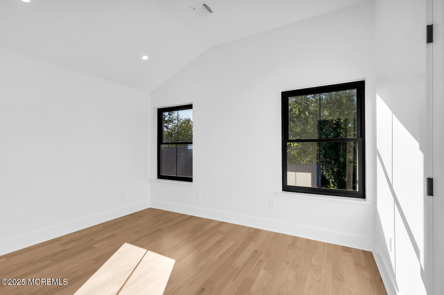 514 River Road Fair Haven, NJ 07704 - Photo 44 of 62 an empty room with windows