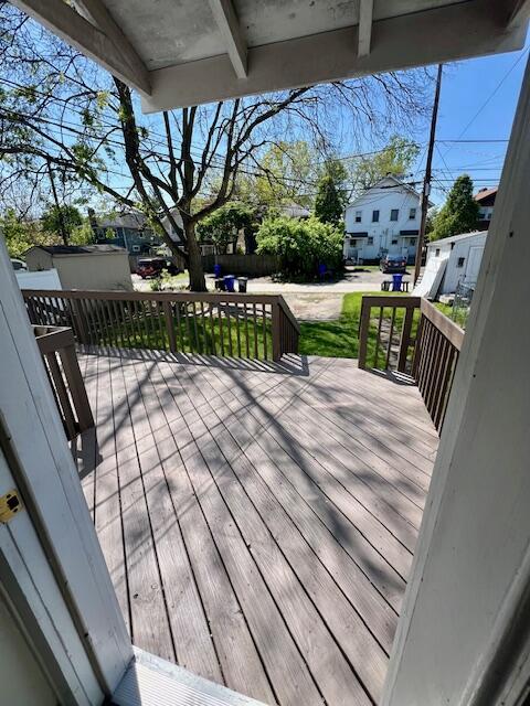 885 Thomas Road Columbus, OH 43212 - Photo 17 of 18 Deck