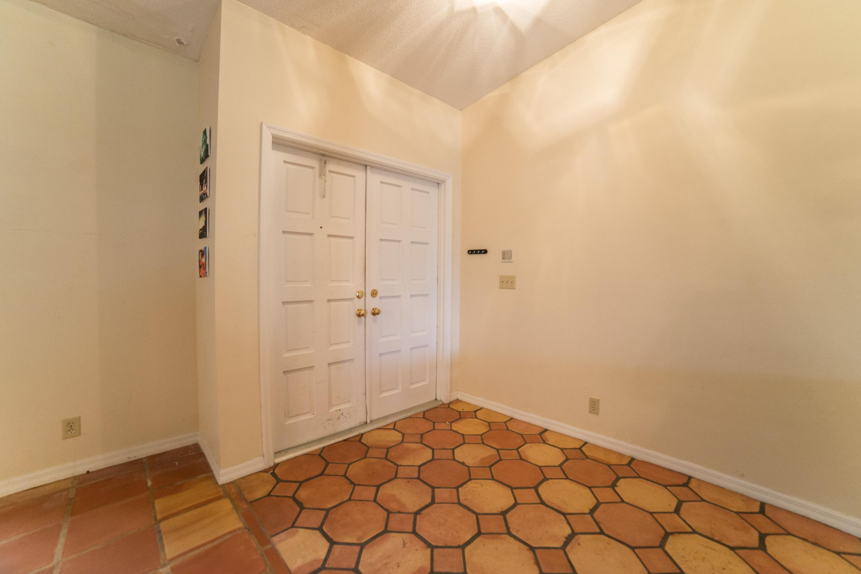 17746 Woodview Terrace Boca Raton, FL 33487 - Photo 2 of 44 entry