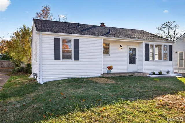 $165,000 | 10592 Clarendon Avenue, St. Louis, MO 63114
