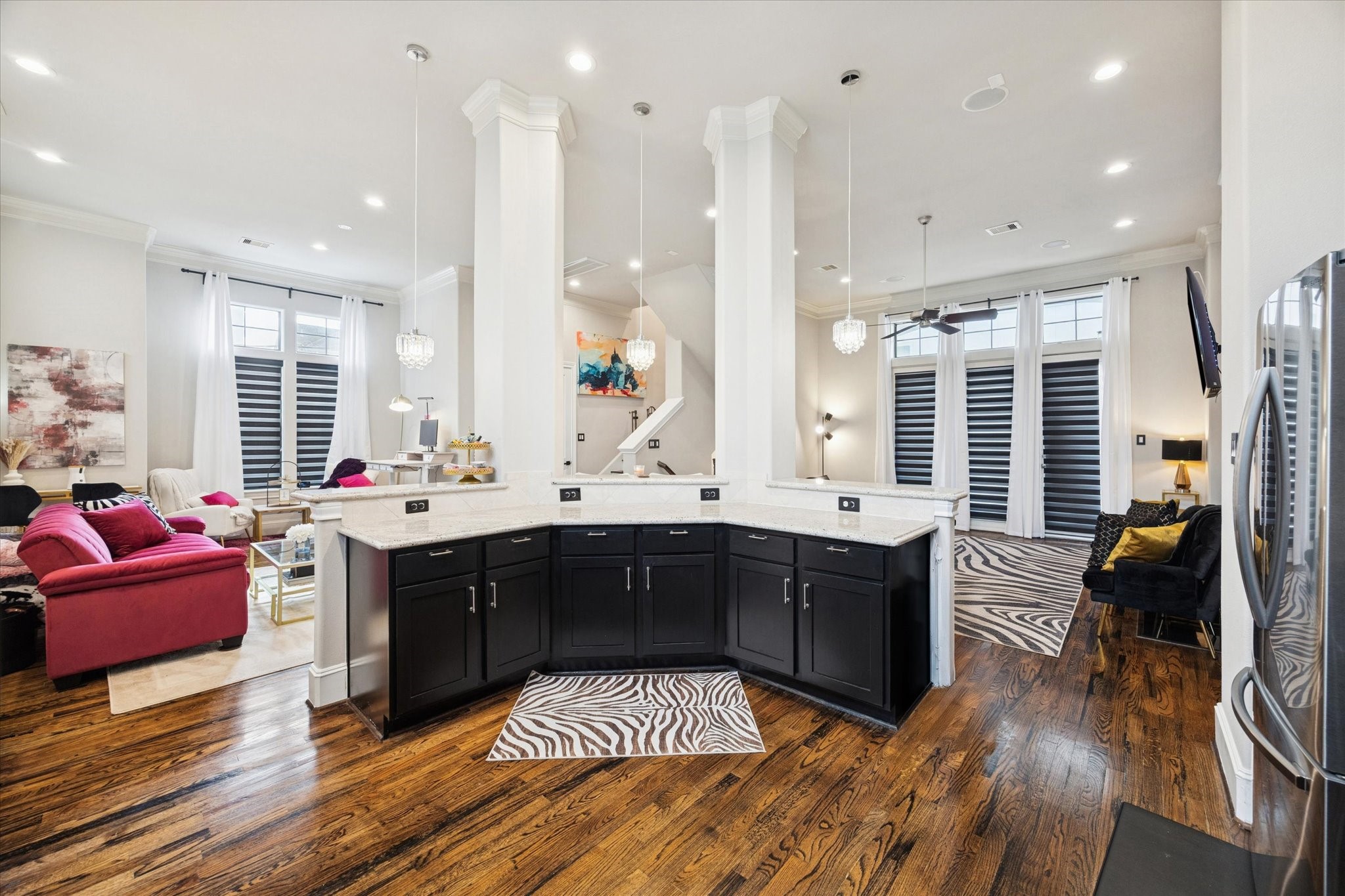 5820 Darling Street Houston, TX 77007 - Photo 5 of 24 a large kitchen with stainless steel appliances granite countertop a stove and cabinets