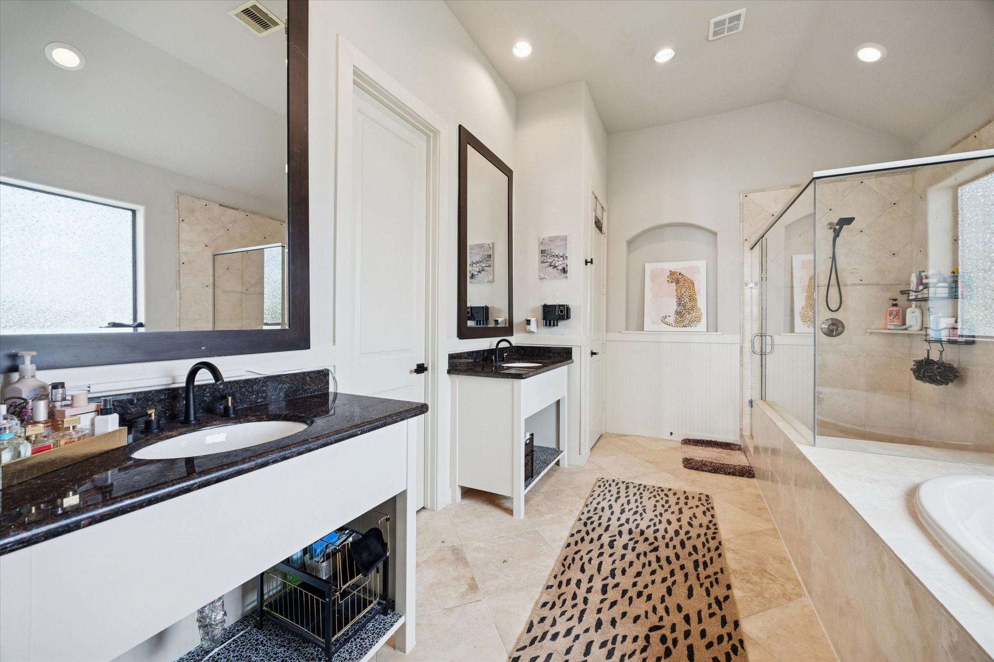 5820 Darling Street Houston, TX 77007 - Photo 7 of 24 a bathroom with a sink and a mirror