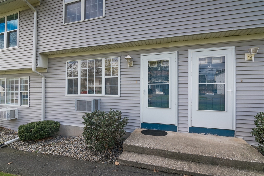 189 Essex Street, Unit R Springfield, MA 01151 - Photo 2 of 25 Gallery Image 2