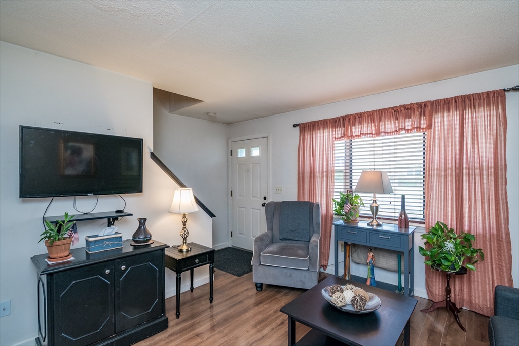 189 Essex Street, Unit R Springfield, MA 01151 - Photo 7 of 25 Gallery Image 7