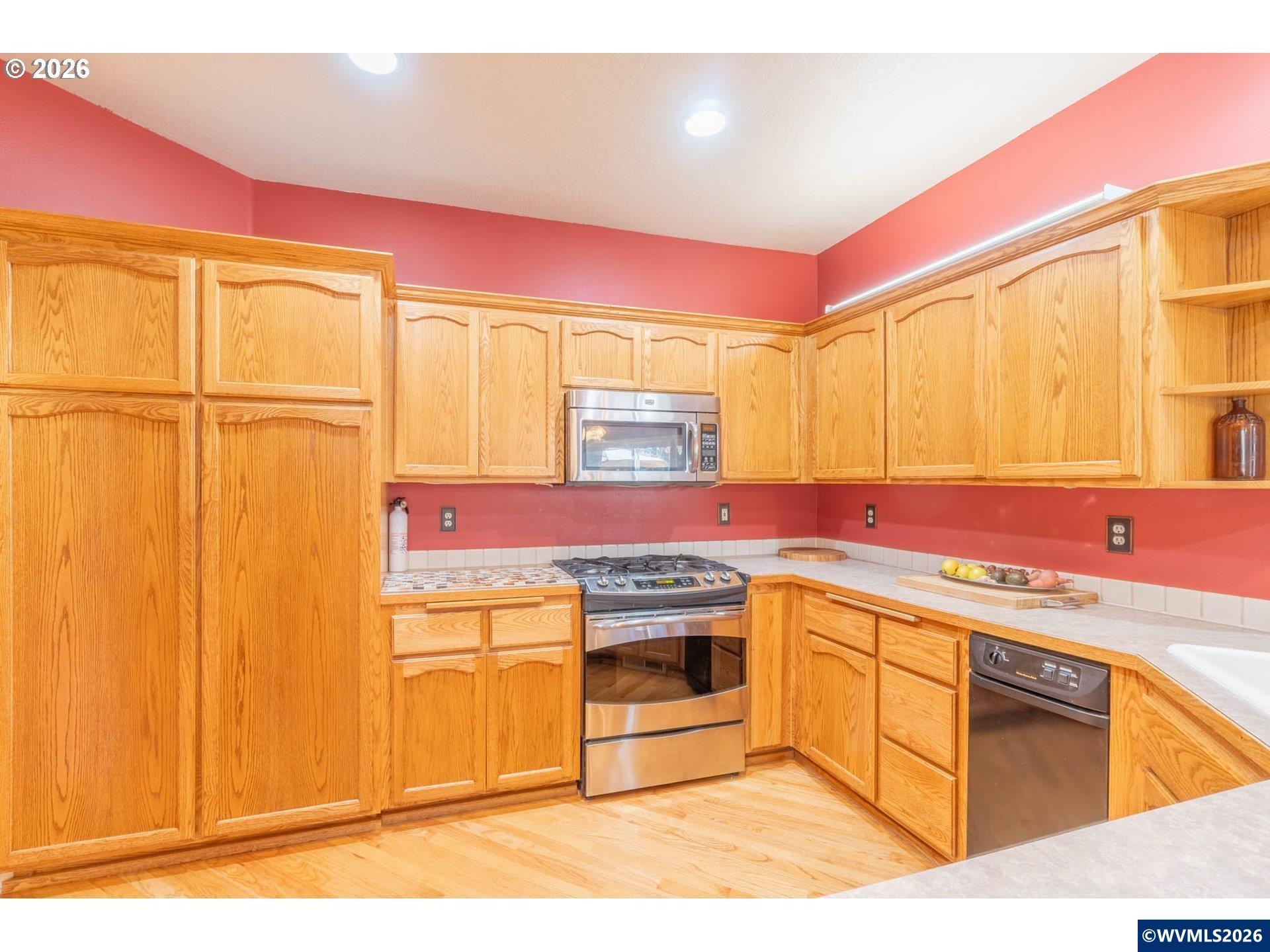 4366 Berry Lane Eugene, OR 97404 - Photo 15 of 42