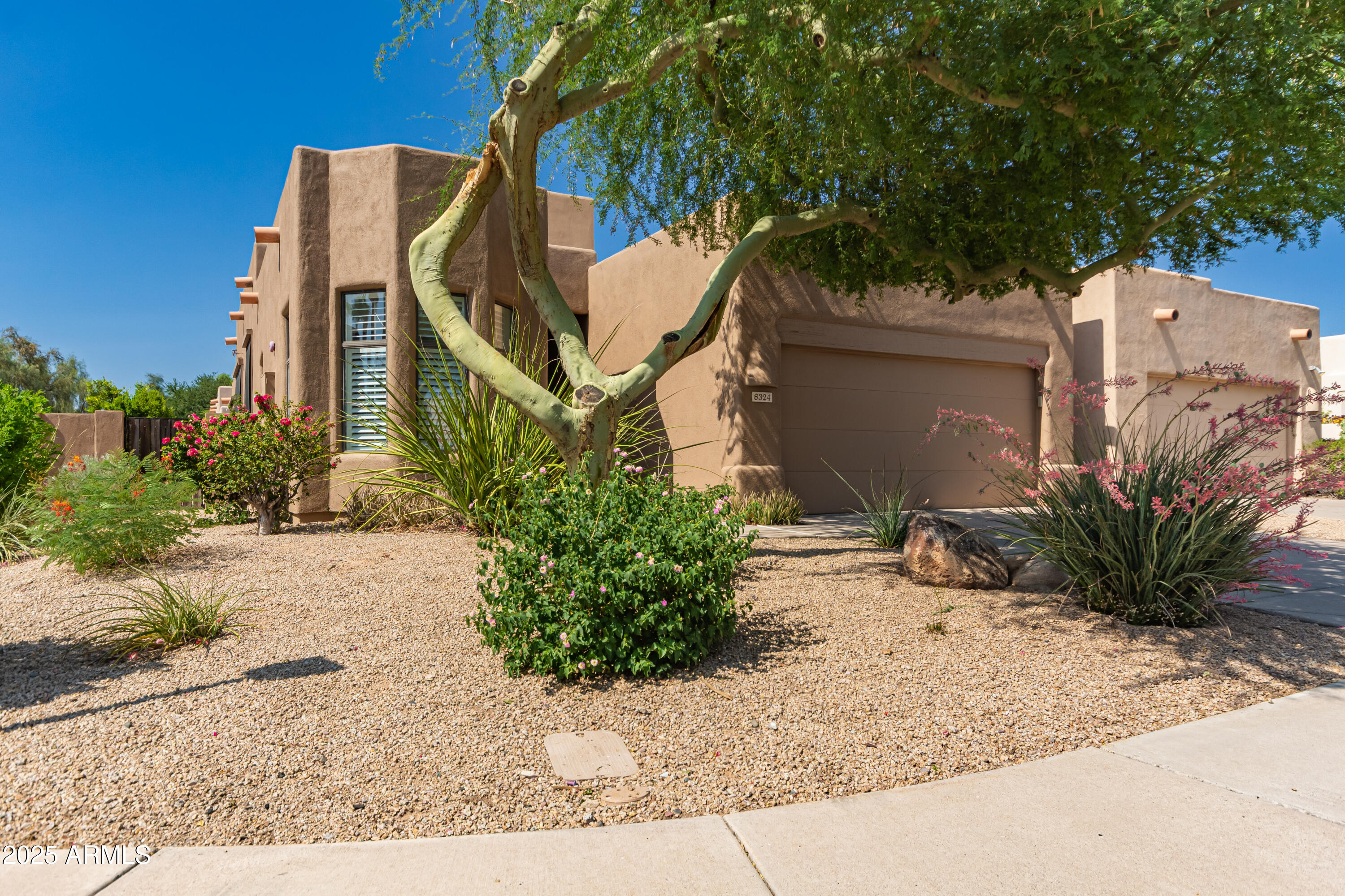 8324 East Cactus Wren Road Scottsdale, AZ 85250 - Photo 2 of 31 02 - Cactus Wren