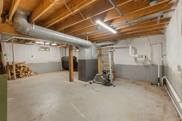 $312,500 | 275 Skowhegan Road, Fairfield, ME 04937