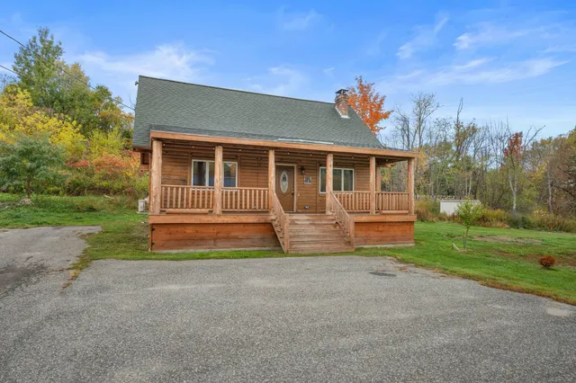 $312,500 | 275 Skowhegan Road, Fairfield, ME 04937