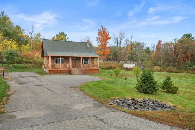 $312,500 | 275 Skowhegan Road, Fairfield, ME 04937