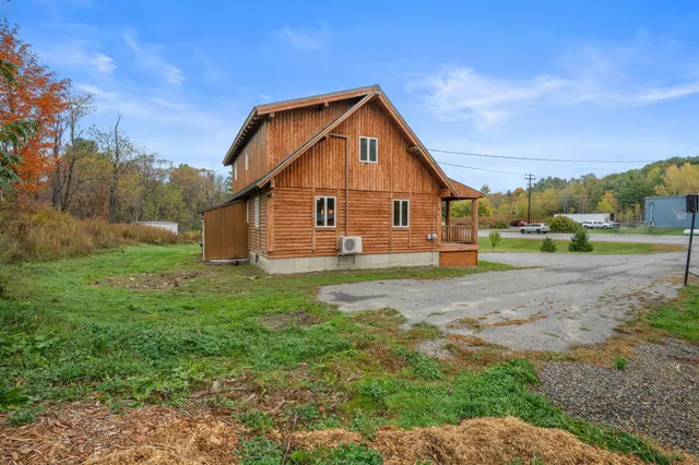 $312,500 | 275 Skowhegan Road, Fairfield, ME 04937